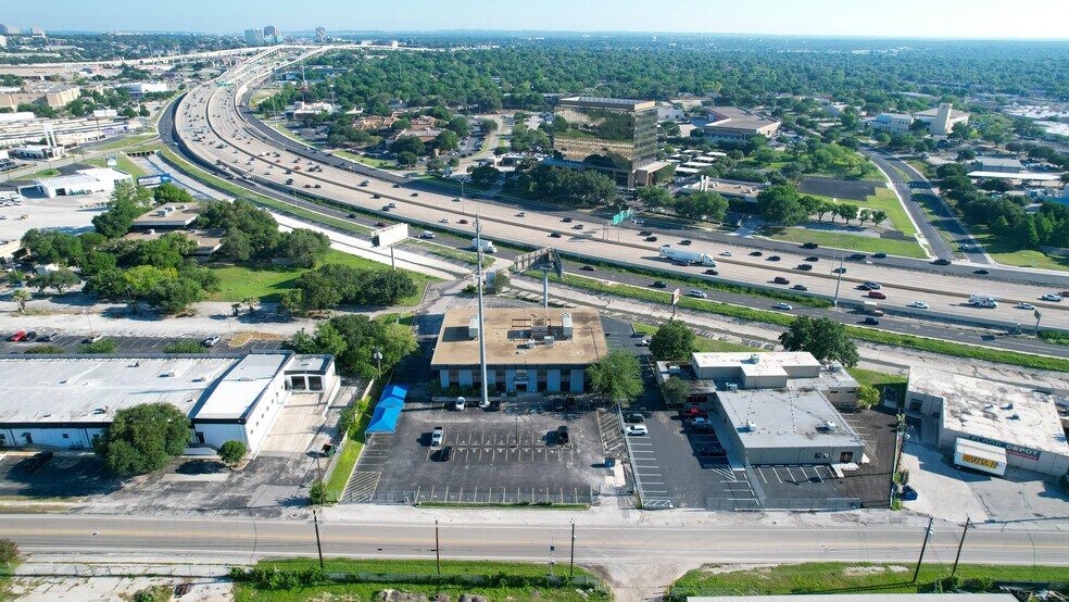 More Photos Of 6222 W Interstate 10, San Antonio Office For Sale