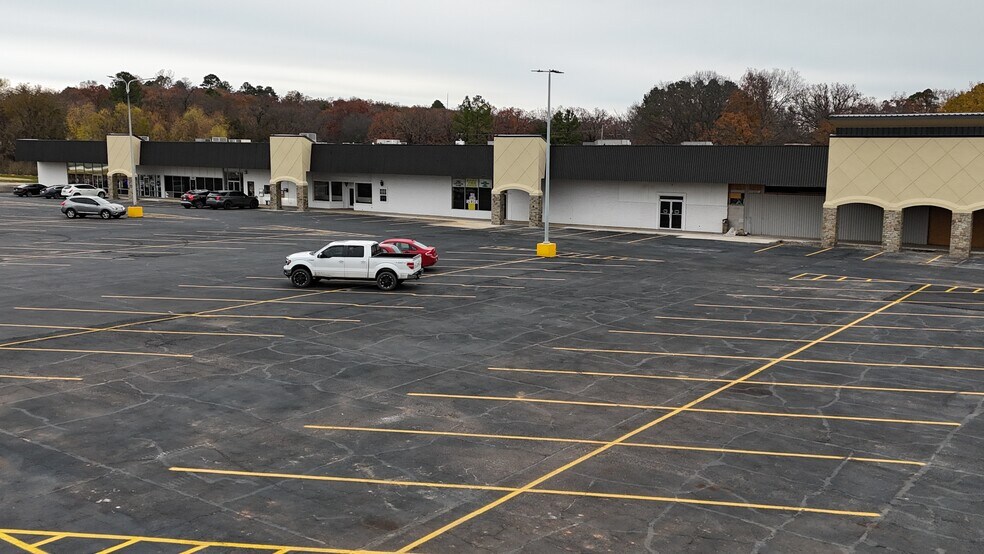 More Photos Of N Broadway @ N. Broadway, Poteau Unknown For Lease