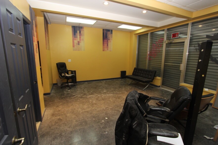 More Photos Of 120 Avenue T, Brooklyn Storefront For Lease
