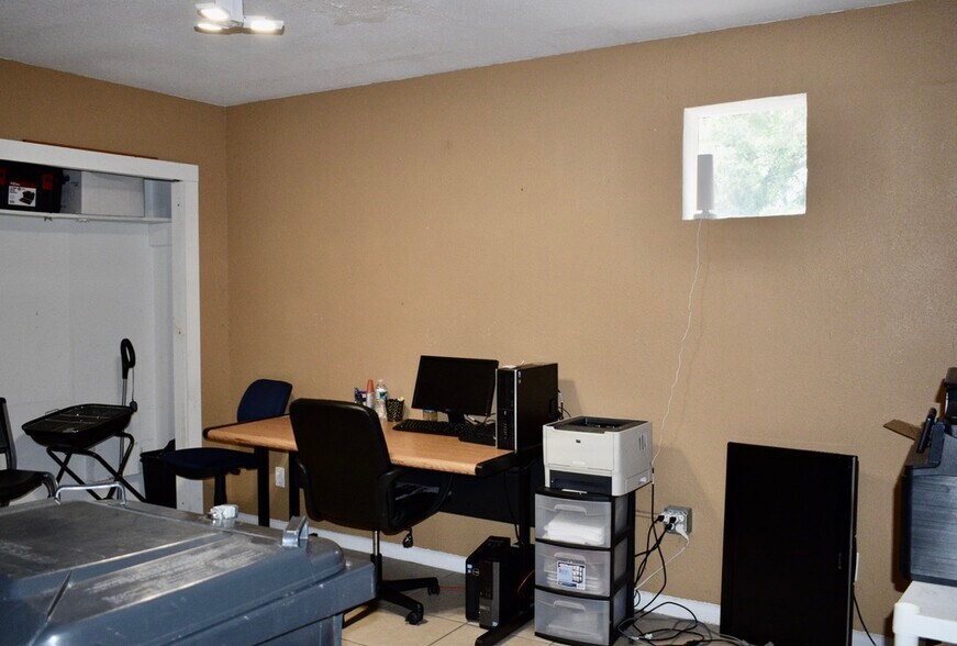More Photos Of 2135 S 78th St, Tampa Office Residential For Sale