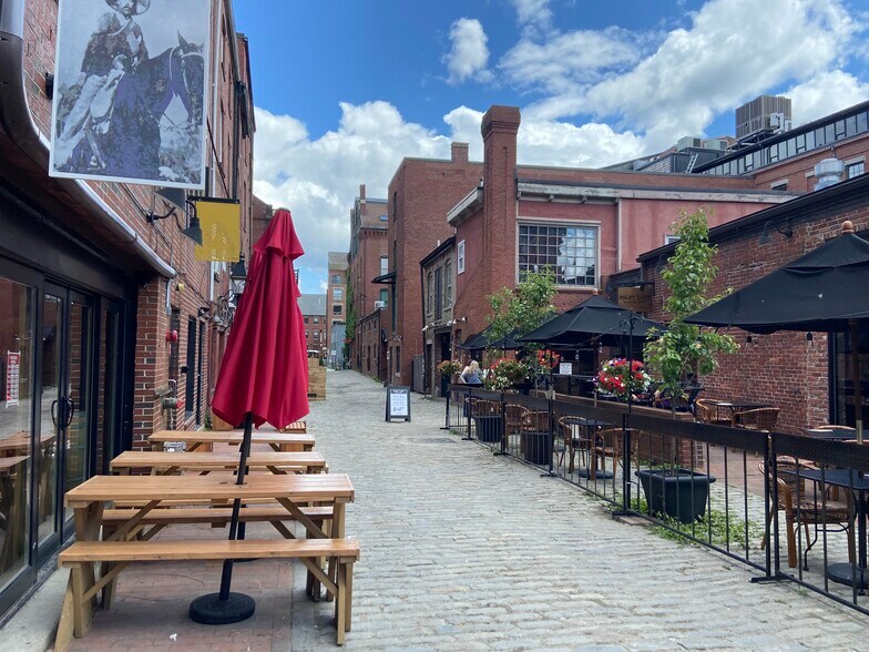 More Photos Of 42 Wharf St, Portland Restaurant For Lease