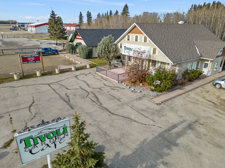 More Photos Of 1916 10th Av, Spruce View Restaurant For Sale