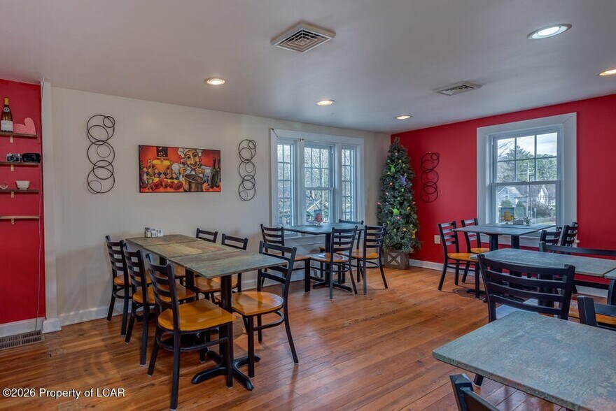 More Photos Of 206 N Main St, Shavertown Office For Sale