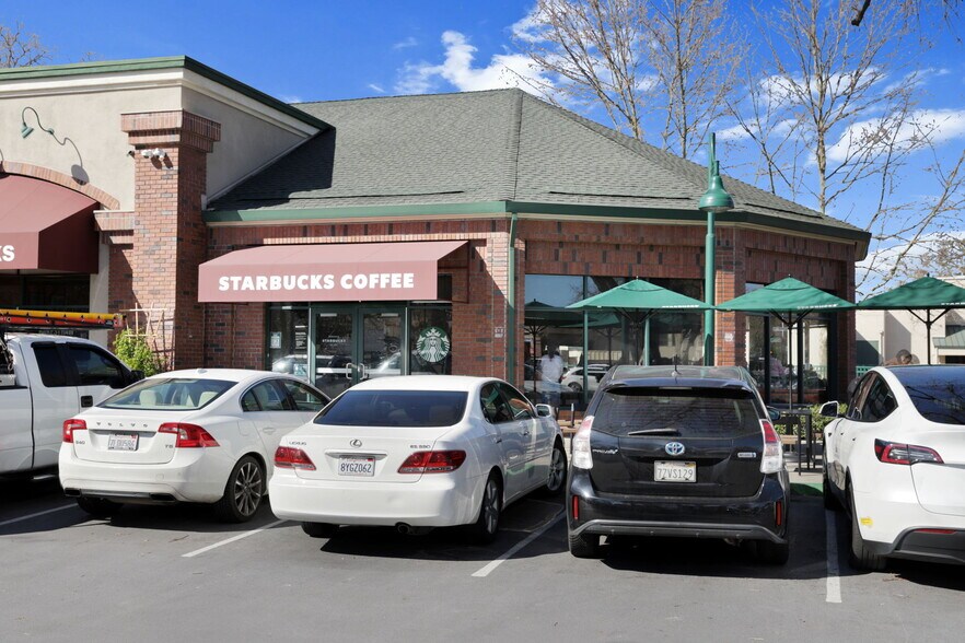 More Photos Of 70 Railroad Ave, Danville Office For Sale