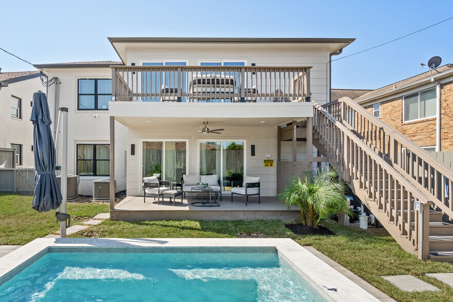 More Photos Of , Houston Multifamily For Sale