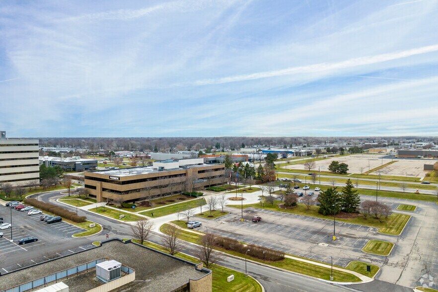 More Photos Of 950 Stephenson Hwy, Troy Loft Creative Space For Lease