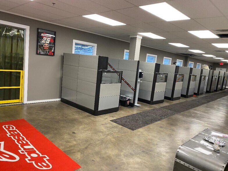 More Photos Of 1537-1545 Hansford St, Charleston Light Distribution For Lease