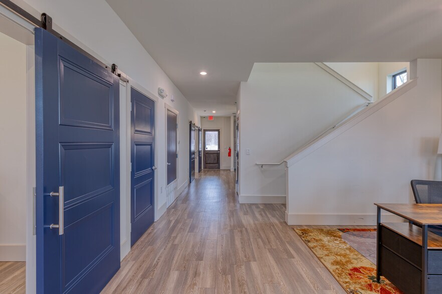 More Photos Of 210 E Church St, Weatherford Office Residential For Lease