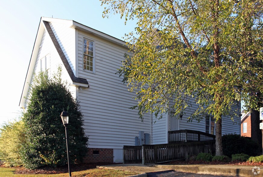 More Photos Of 600 Nc-42 Hwy, Clayton Office For Lease