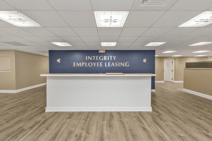 More Photos Of 128 W Charlotte Ave, Punta Gorda Office Residential For Sale