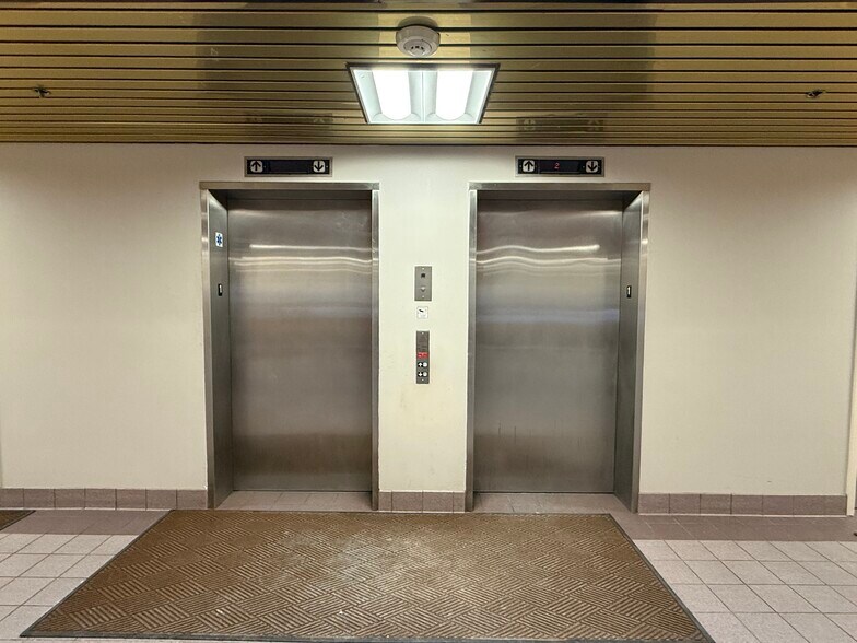 More Photos Of 33 Bartlett St, Lowell Medical For Lease