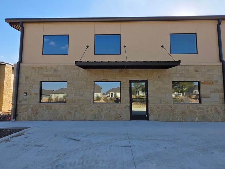 More Photos Of 401 Chitalpa St, Leander Office For Lease