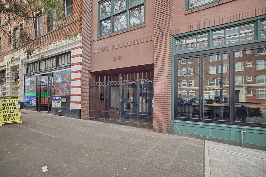 More Photos Of 2131-2137 2nd Ave, Seattle Office For Lease