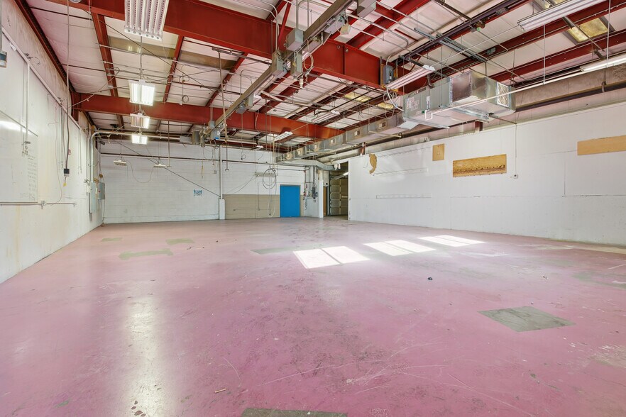 More Photos Of 109 Apremont Way, Westfield Manufacturing For Lease