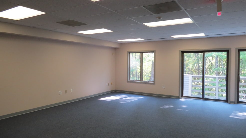 More Photos Of 1000 Main St, Acton Office For Lease