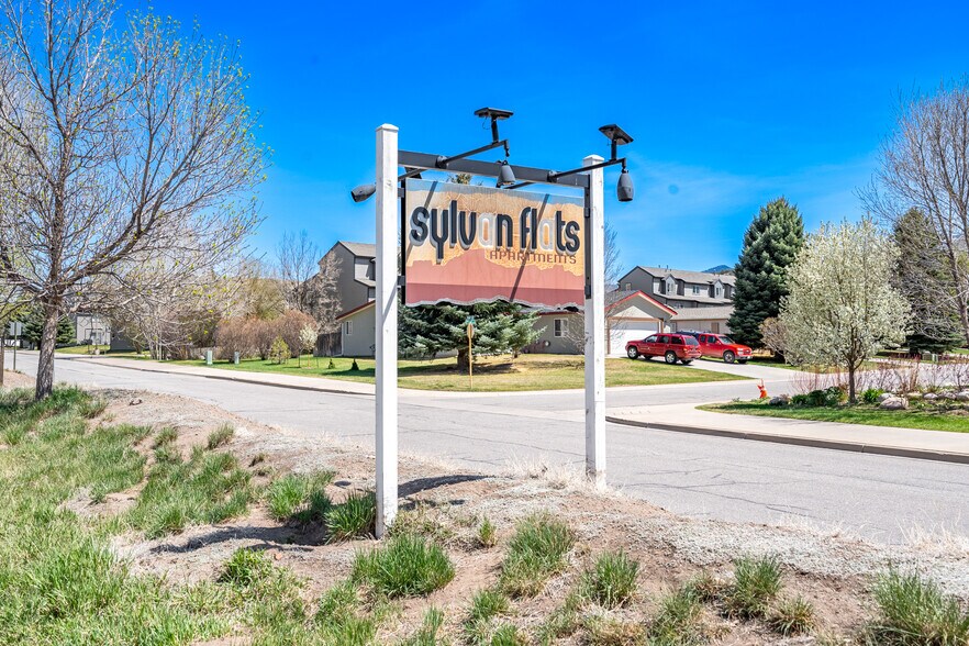 More Photos Of 625 Red Table Dr, Gypsum Apartments For Sale