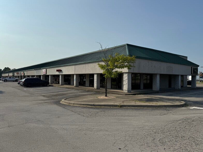 Primary Photo Of 7504 Highway 311, Sellersburg Unknown For Lease