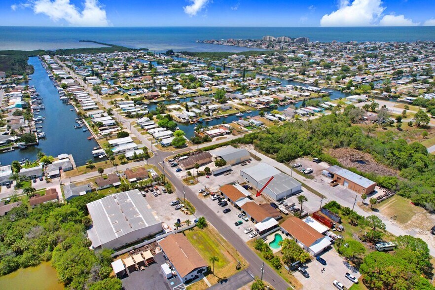 More Photos Of 6801 Tower Dr, Hudson Service For Lease