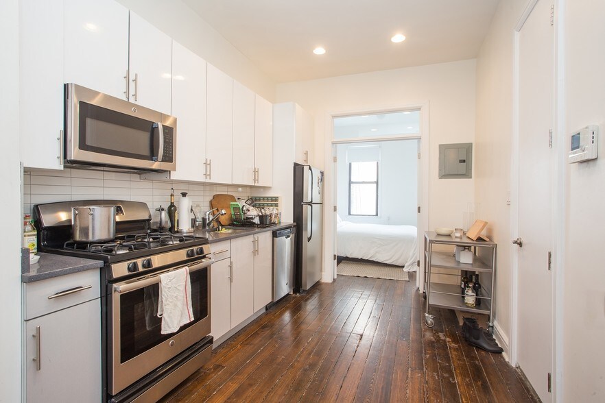 More Photos Of 361 Graham Ave, Brooklyn Apartments For Sale