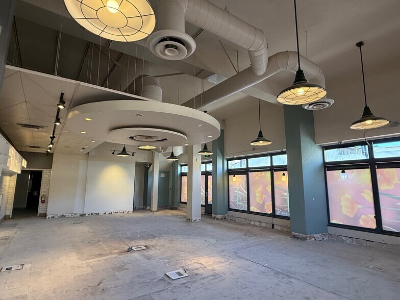 More Photos Of 1235 State St, Santa Barbara Storefront Retail Office For Lease