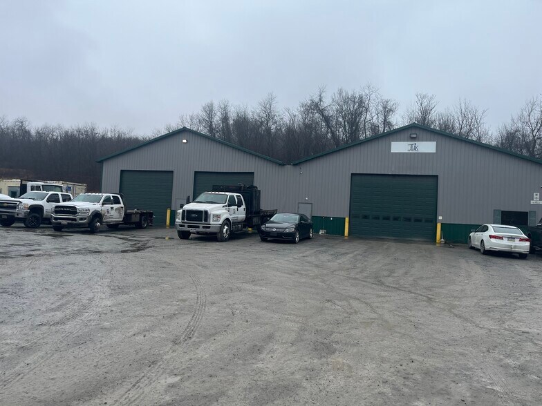 Primary Photo Of 2807 W Chestnut St, Washington Industrial For Lease