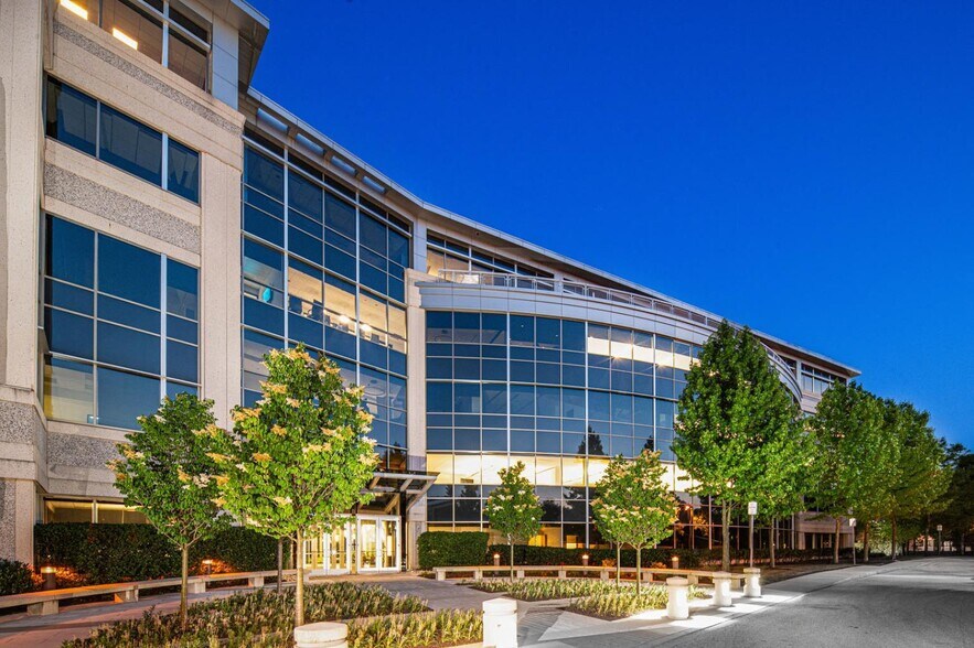 More Photos Of 505 Eagleview Blvd, Exton Office For Lease