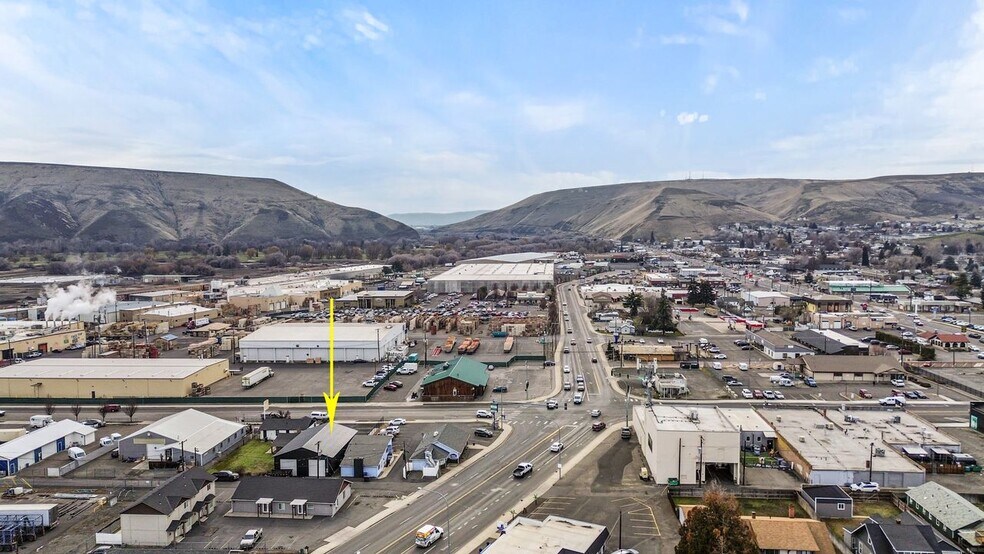 More Photos Of 207 E Naches Ave, Selah Industrial For Sale
