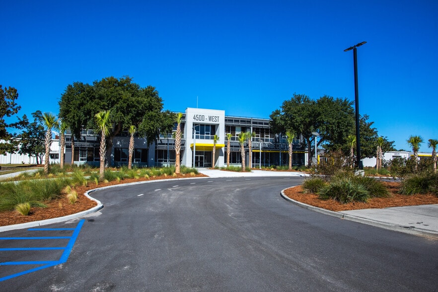 More Photos Of 4500 Leeds Ave, North Charleston Manufacturing For Lease