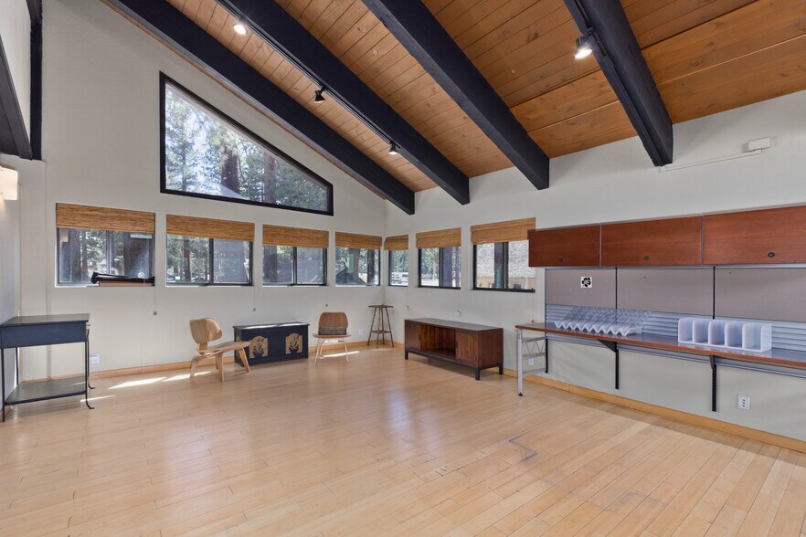 More Photos Of 38 Laurel Mountain Rd, Mammoth Lakes Storefront Retail Office For Sale