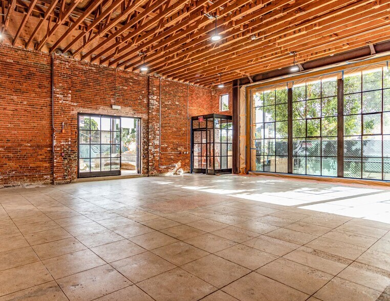 More Photos Of 5015-5025 N Figueroa St, Los Angeles Storefront Retail Office For Lease