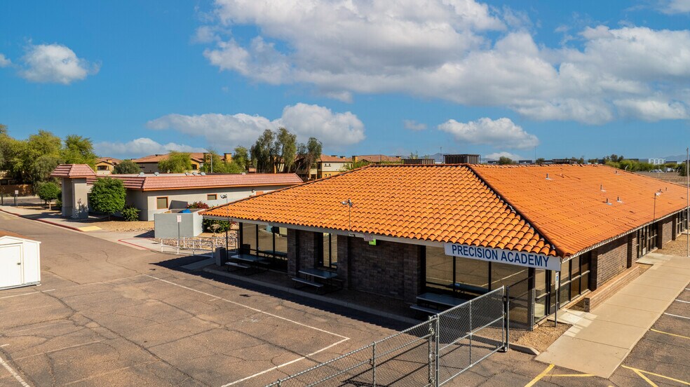 Primary Photo Of 7318 W Lynwood, Phoenix Light Distribution For Sale