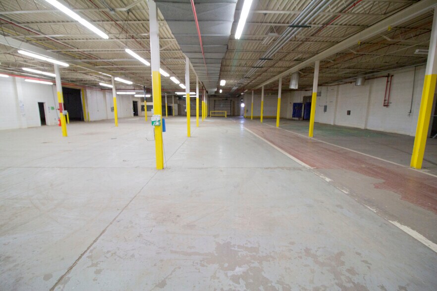 More Photos Of 126 Avenue C, Springfield Manufacturing For Sale