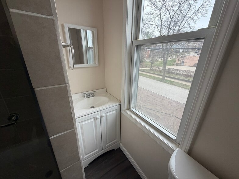 More Photos Of 671 5th St, Oakmont Apartments For Sale