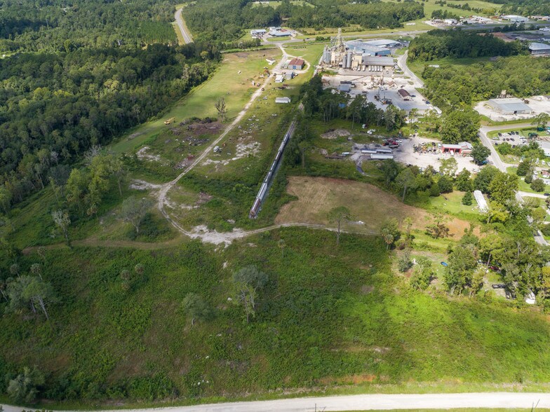 More Photos Of 1539 NW Main Blvd, Lake City Manufacturing For Sale