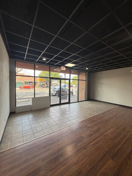 More Photos Of 210 E Main St, Montrose Office For Lease