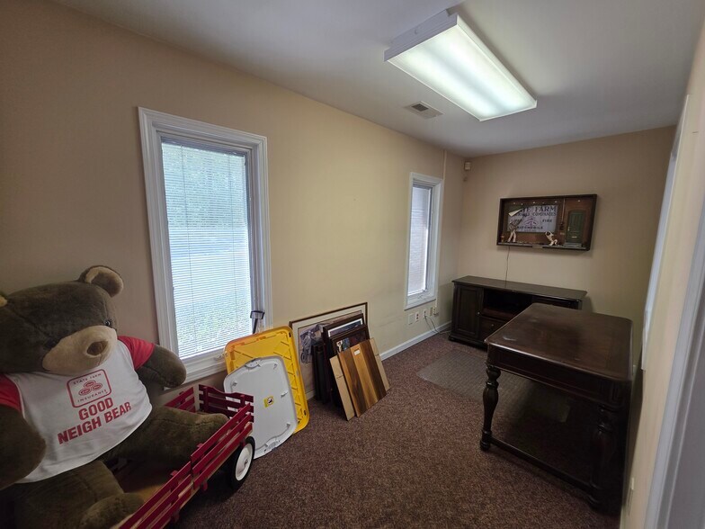 More Photos Of 5502 Reidville Rd, Moore General Retail For Sale