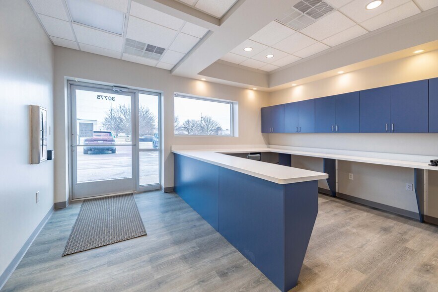 More Photos Of 30773-30785 Stephenson Hwy, Madison Heights Warehouse For Lease