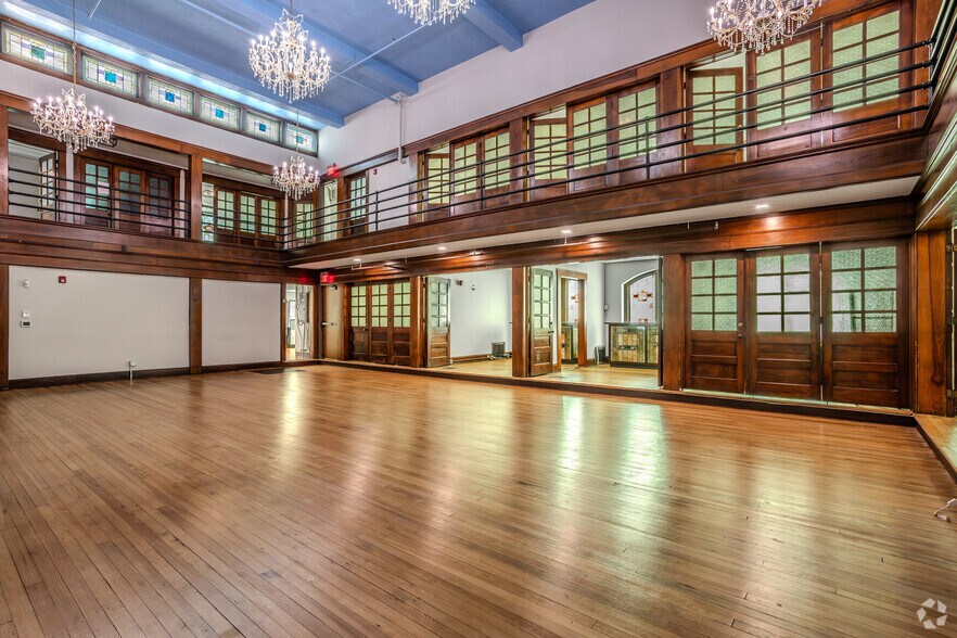 More Photos Of 618 Neil Ave, Columbus Religious Facility For Sale