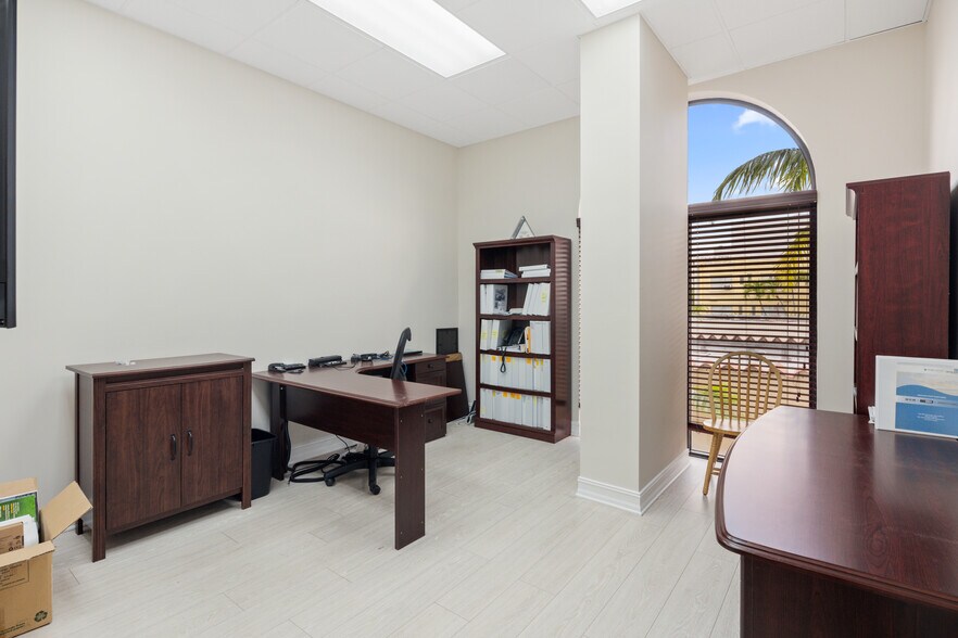 More Photos Of 1805 Ponce de Leon Blvd, Coral Gables Medical For Sale