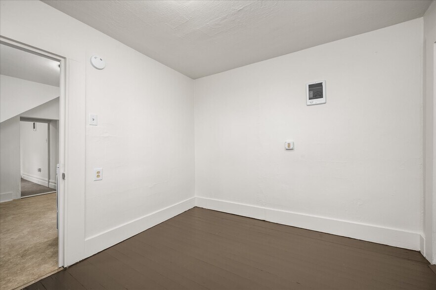 More Photos Of 527 Monroe St, Eugene Apartments For Sale