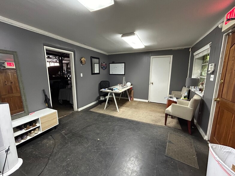 More Photos Of 1164 Zonolite Pl, Atlanta Warehouse For Lease