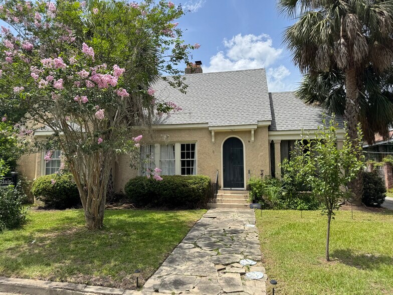 More Photos Of 110 W Adair St, Valdosta Office For Sale