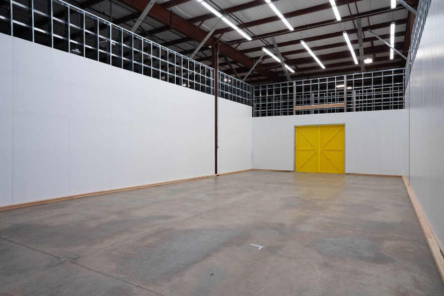 More Photos Of 299 Industrial Ln, Torrington Distribution For Lease