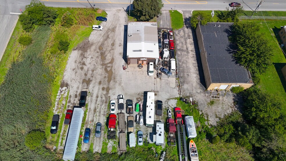 More Photos Of 2535 Bernice Rd, Lansing Warehouse For Sale