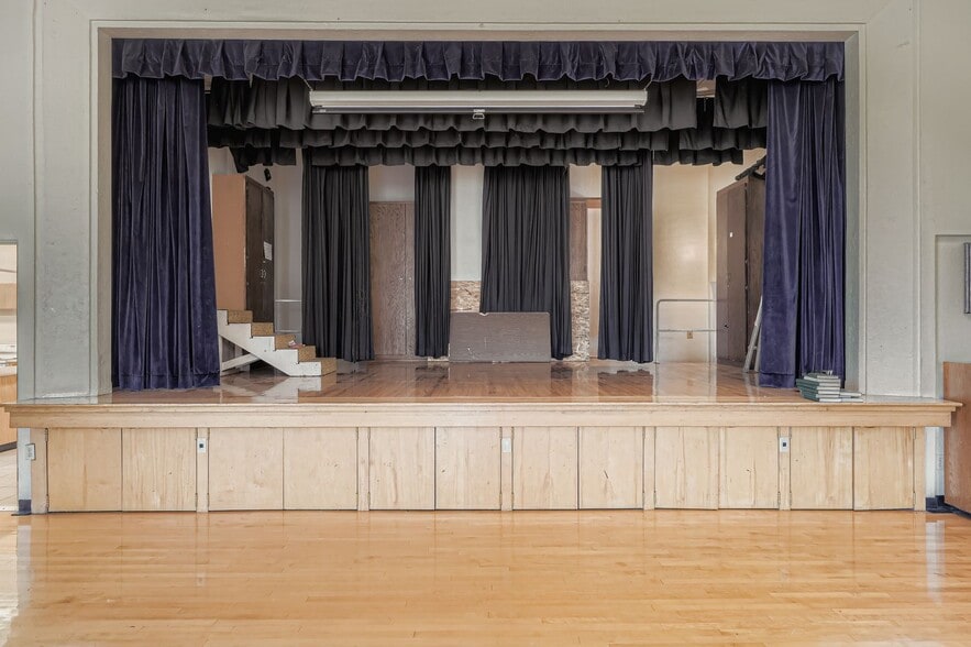 More Photos Of 495 S Zuni St, Denver Religious Facility For Sale