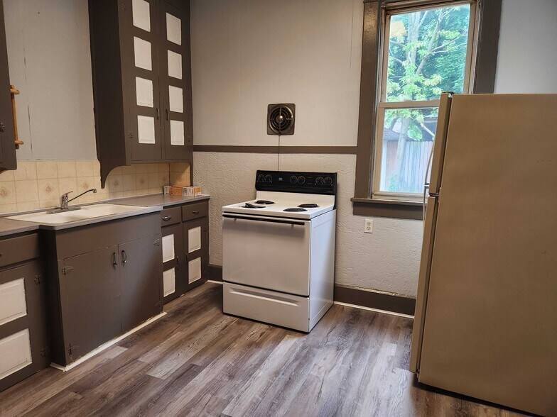 More Photos Of 18 5th St NE, Massillon Apartments For Sale