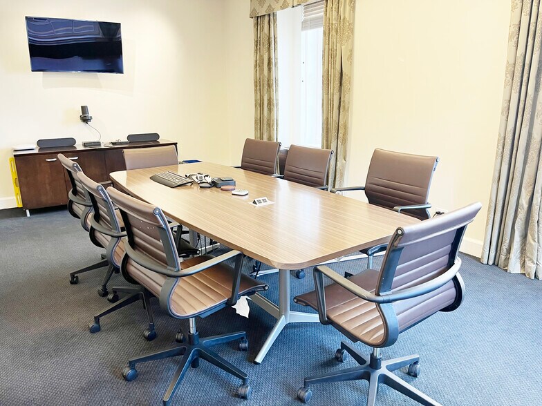 More Photos Of 6 Suburban Ave, Stamford Office For Lease
