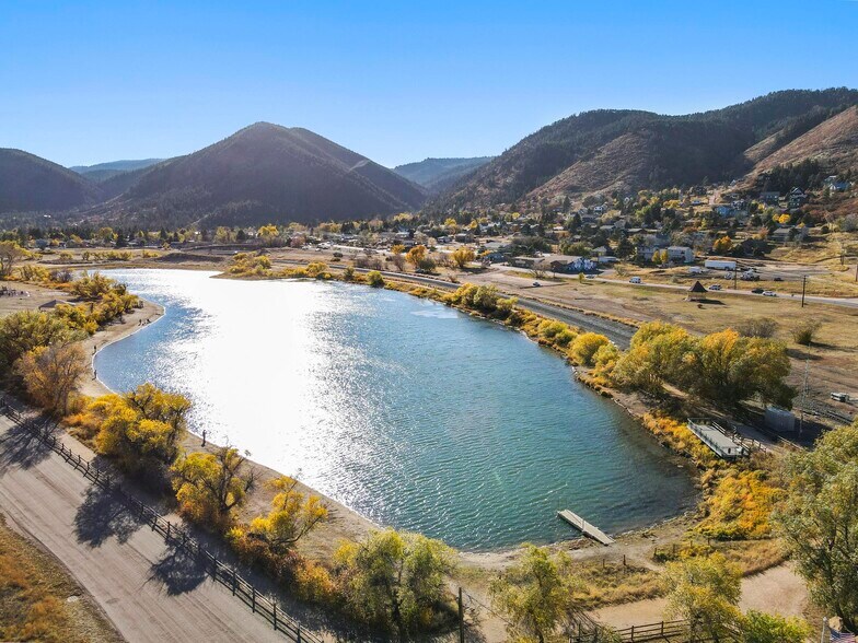 More Photos Of 84 Highway 105, Palmer Lake Storefront Retail Residential For Sale