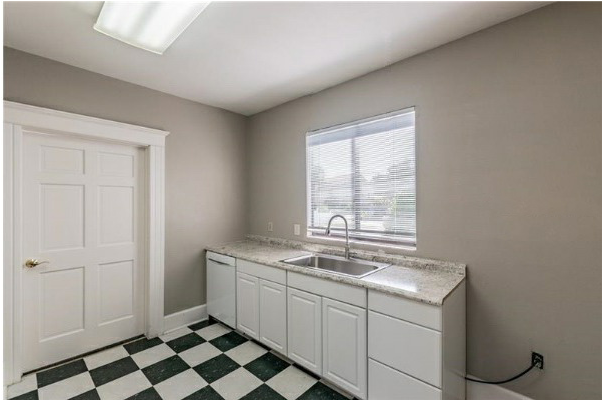 More Photos Of 2304 W Cleveland St, Tampa Office For Lease