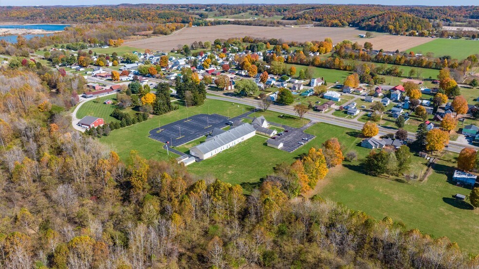 More Photos Of 8135 Mount Vernon Rd, Saint Louisville Office Residential For Sale